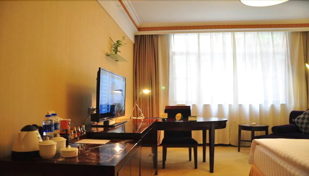 Wenfeng Hotel