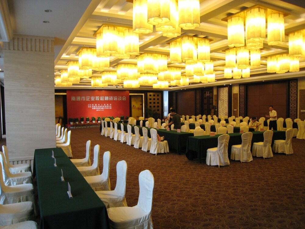 Wenfeng Hotel