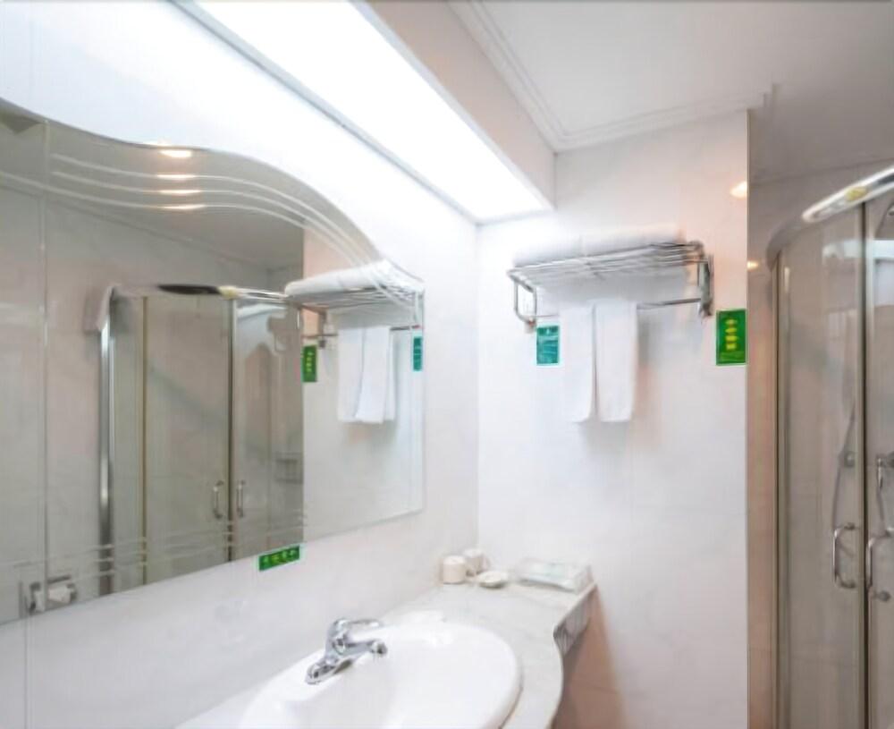 Wenfeng Hotel