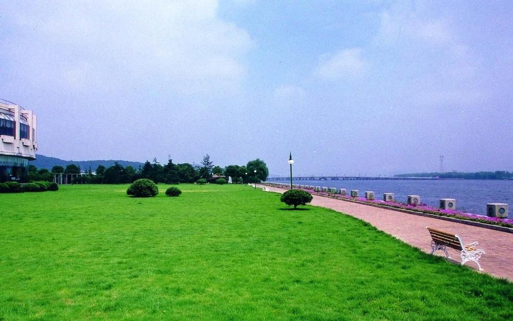 Lakeview Park Resort Hotel Wuxi