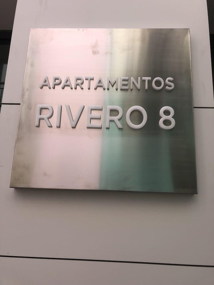 Hotel Blue 8