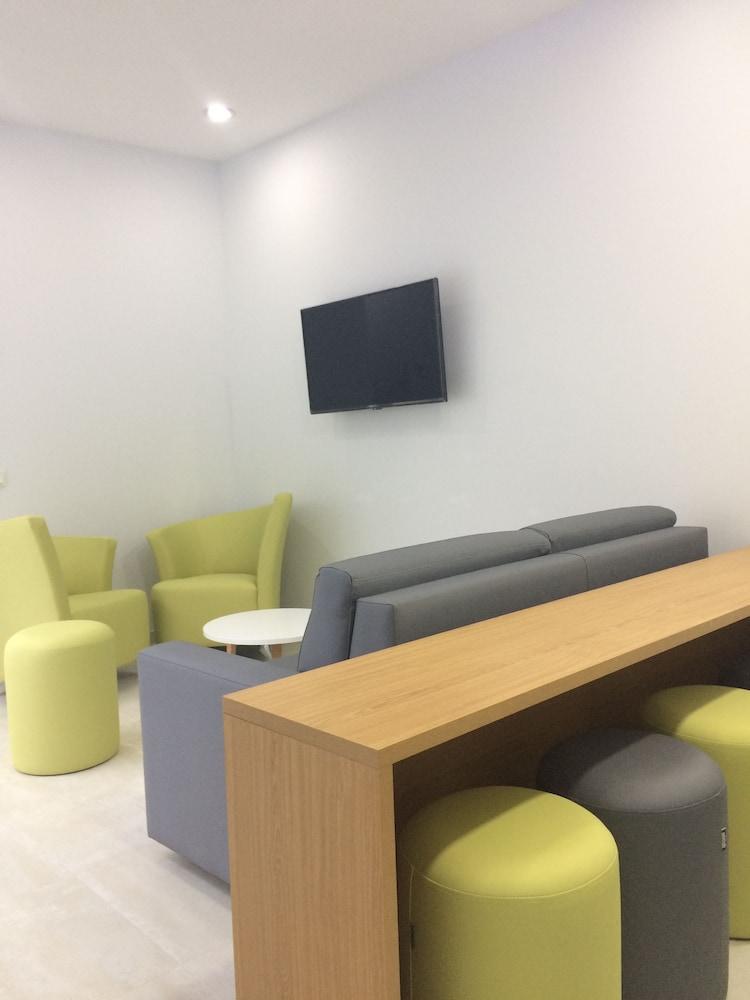 Hotel Blue 8