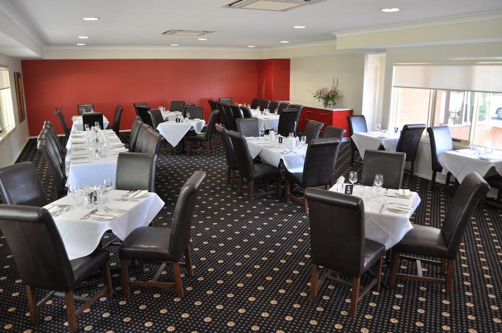 Bishop's Lodge Motor Inn