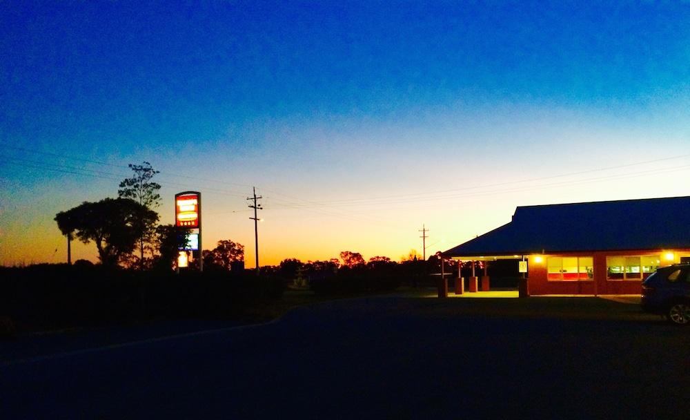 Bishop's Lodge Motor Inn