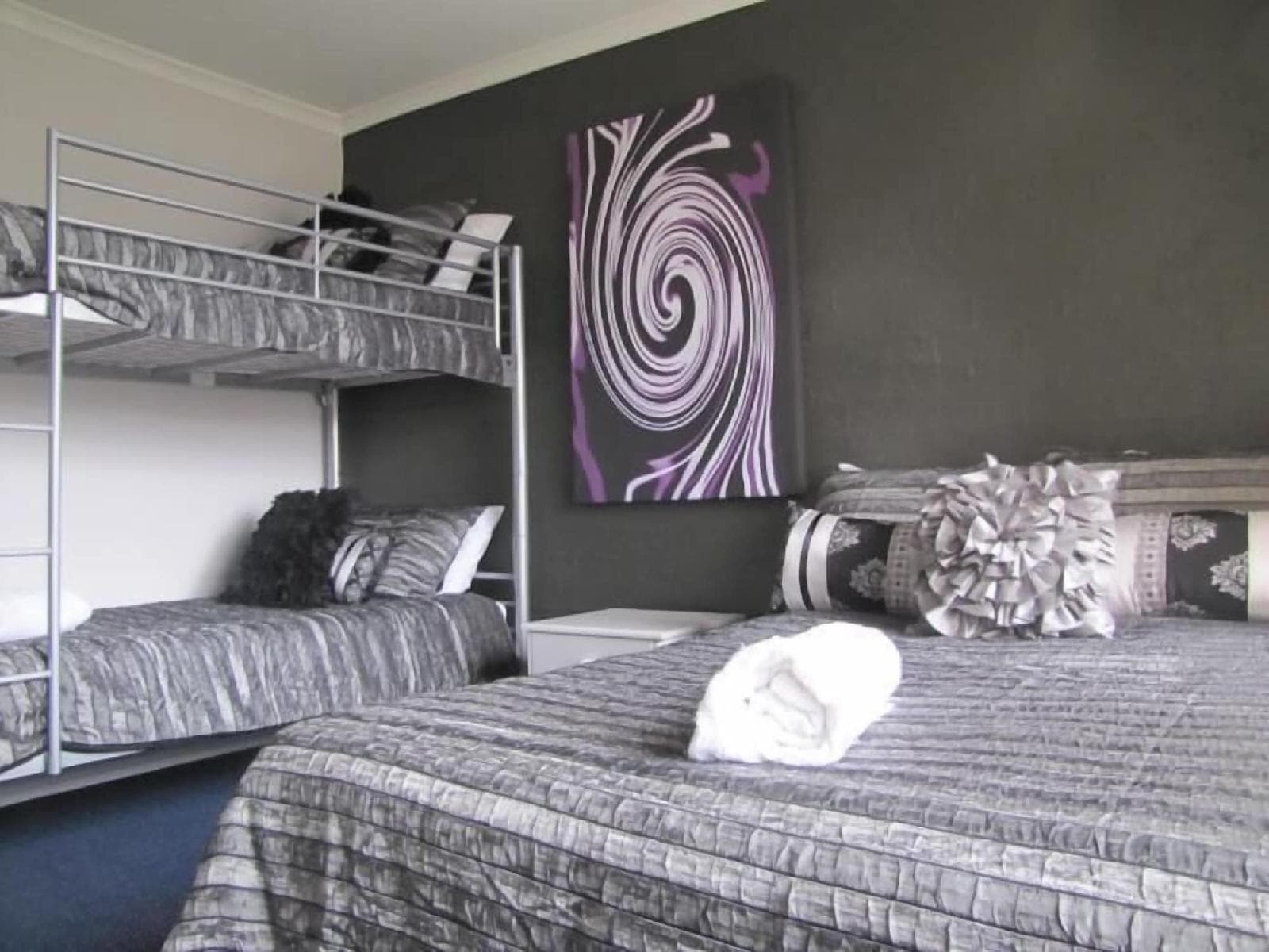 Apollo Apartments