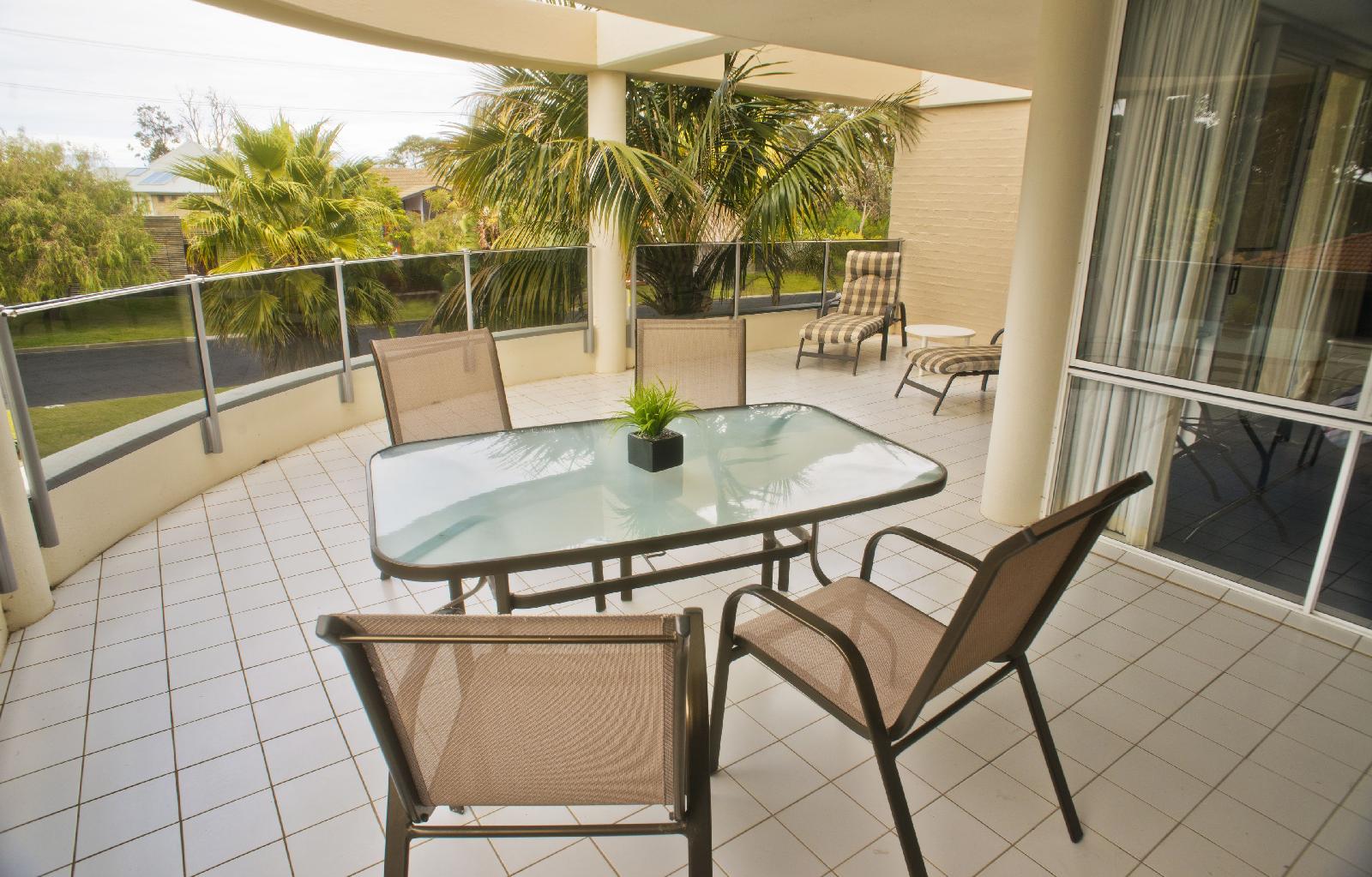 Apollo Apartments