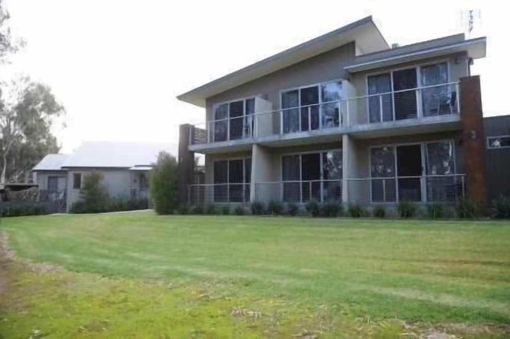 Echuca Hotel