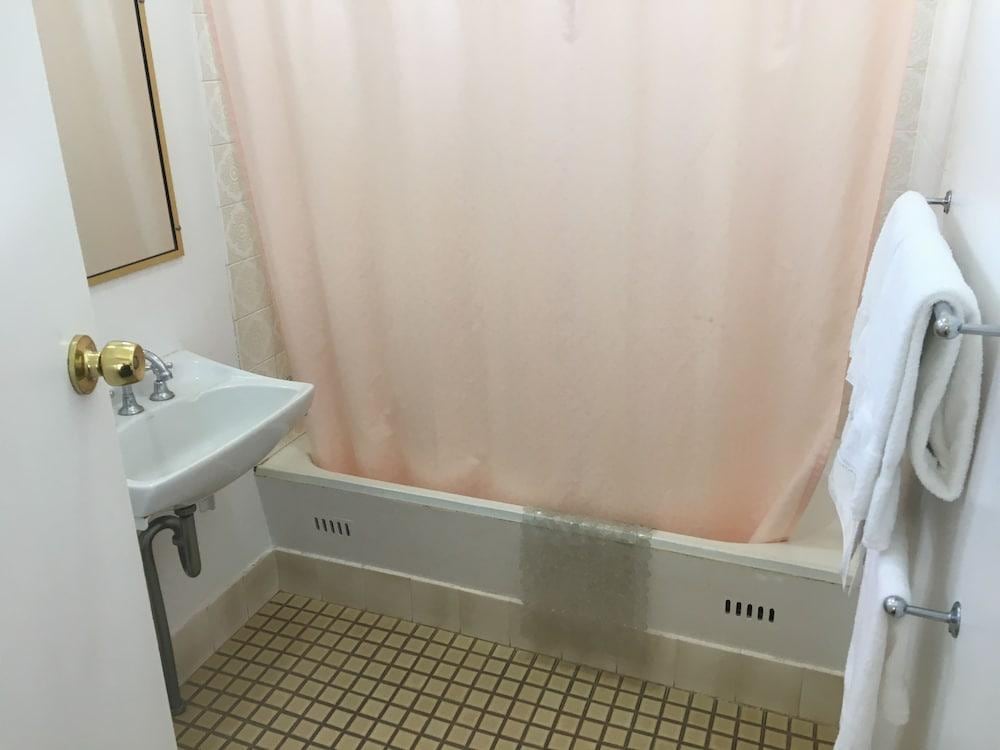 The Memphis Motor Inn