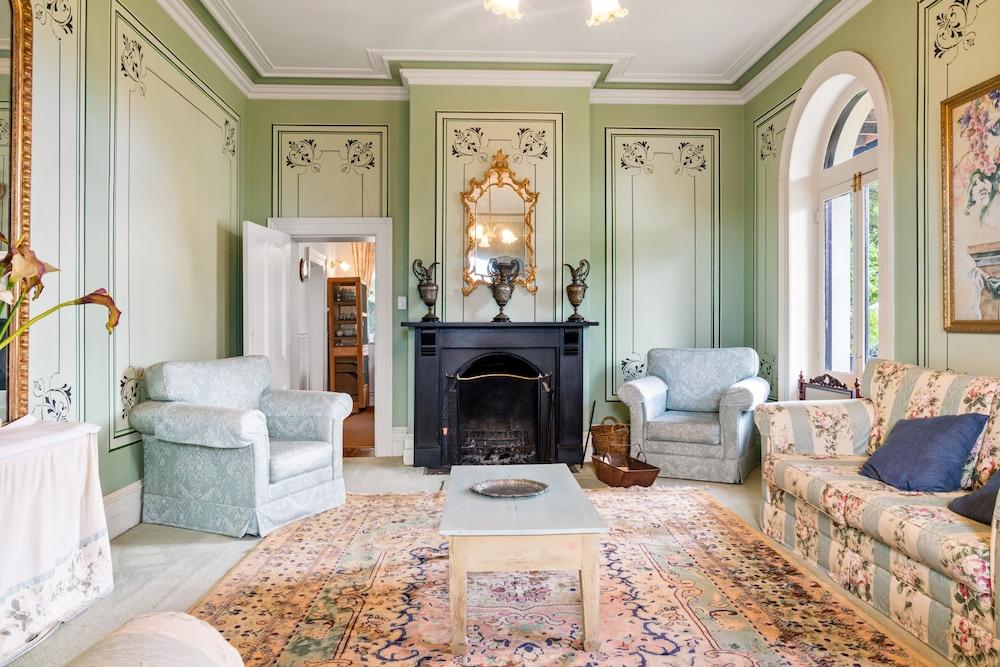 Colhurst House