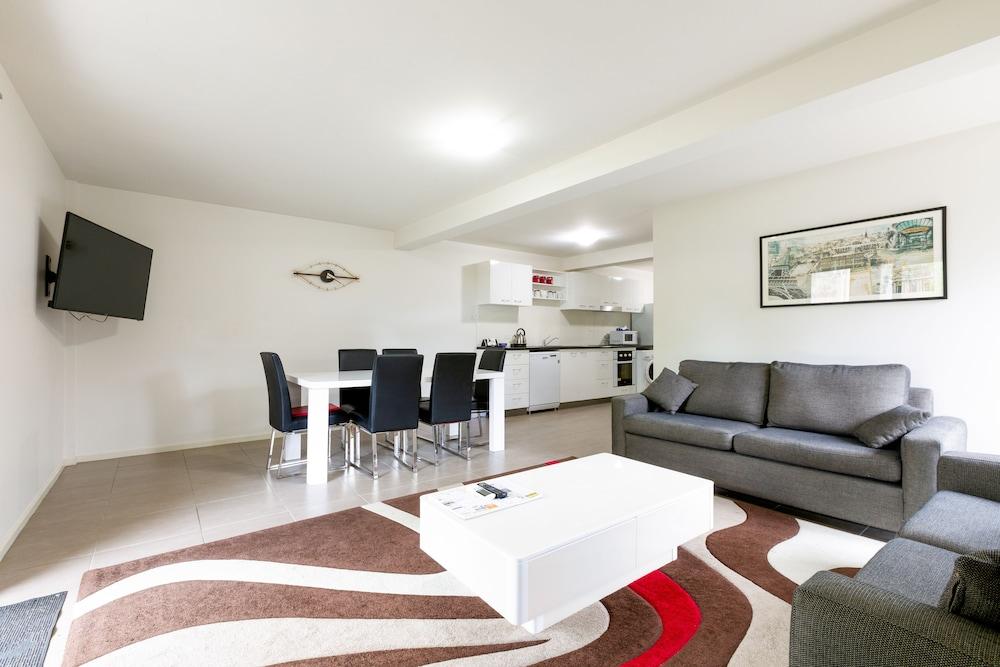 Apex Park Holiday Apartments