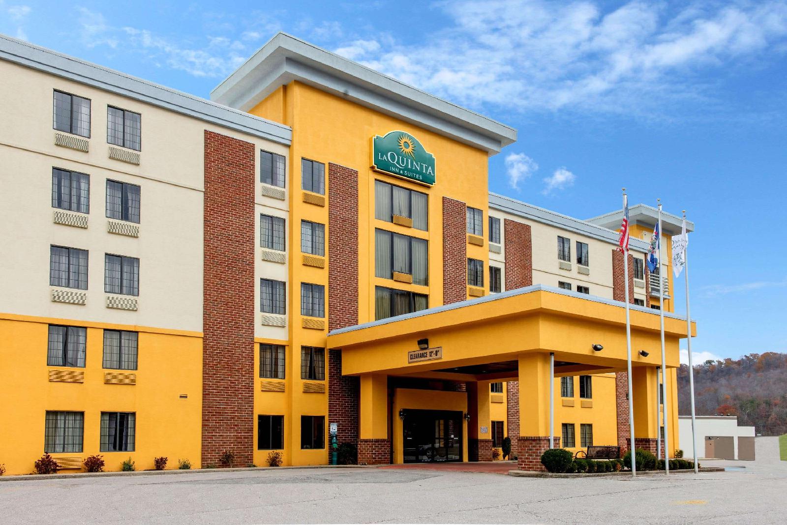 La Quinta Inn & Suites Elkview - Charleston NE