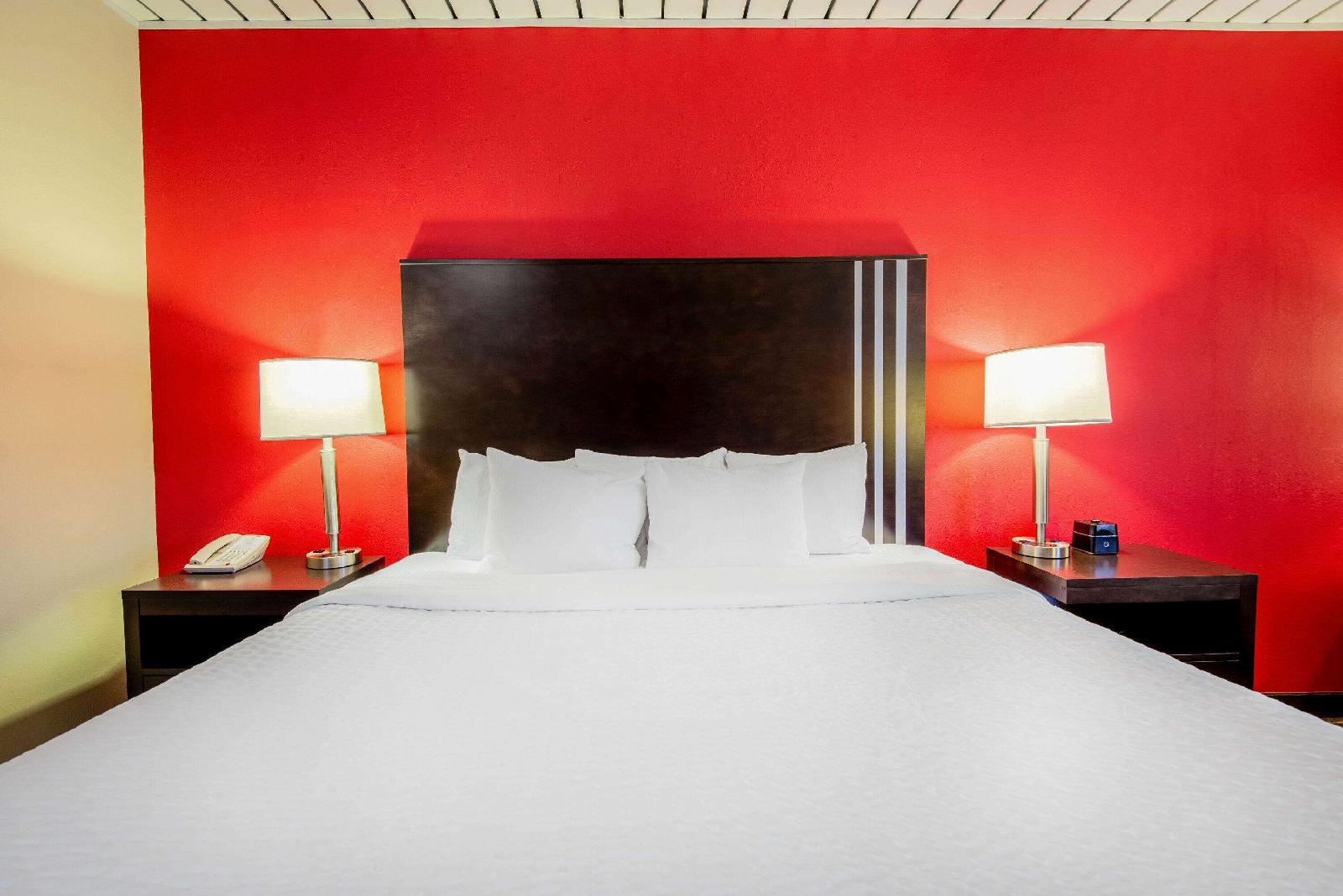 La Quinta Inn & Suites Elkview - Charleston NE