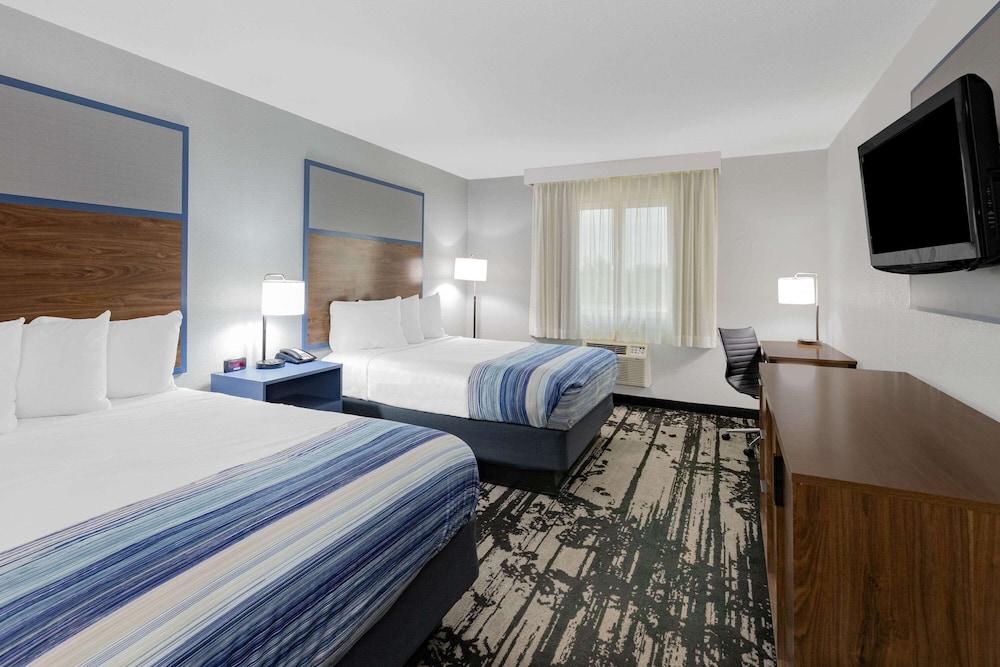 AmericInn Hotel & Suites Pella