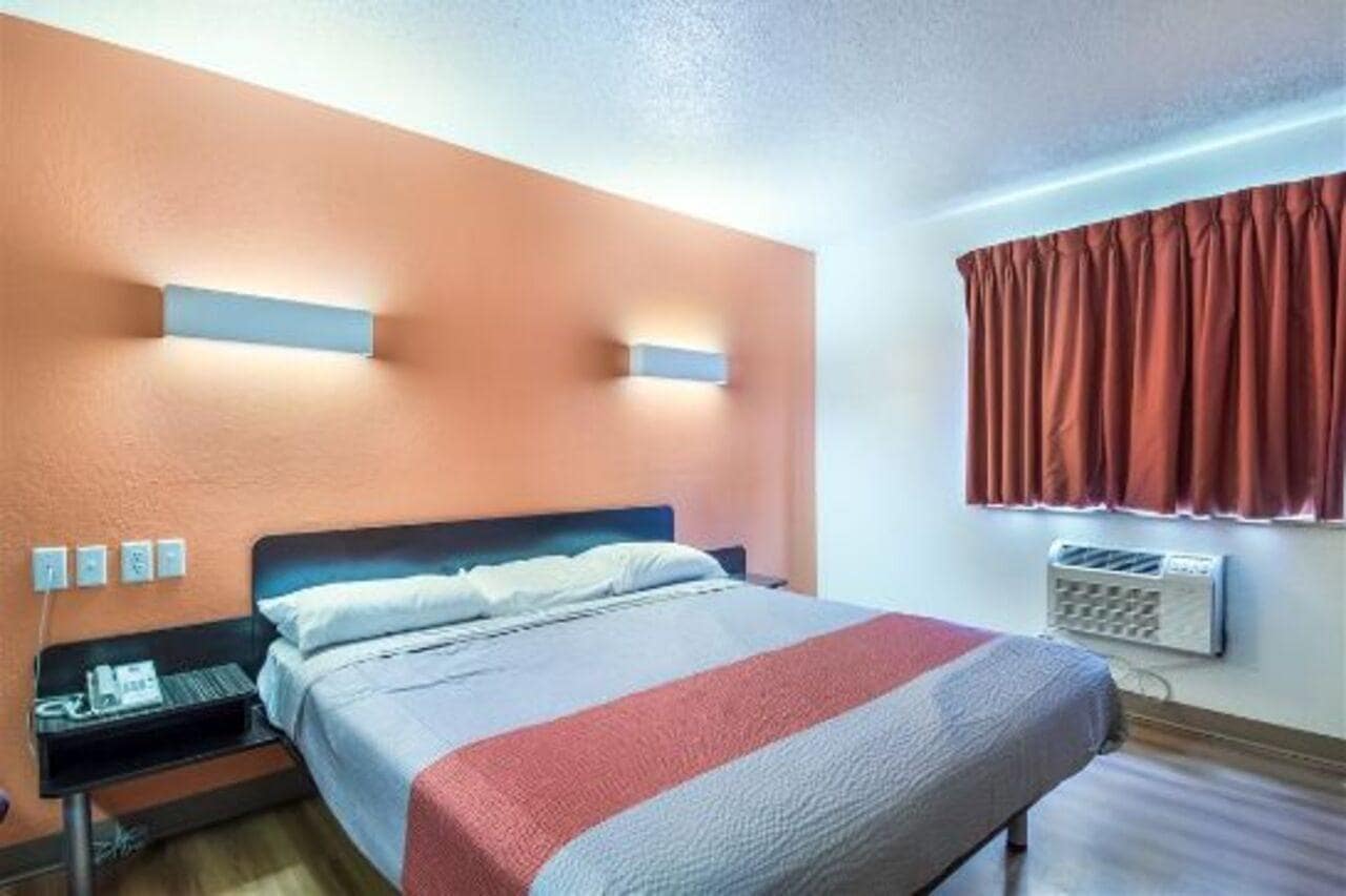 Motel 6 Findlay