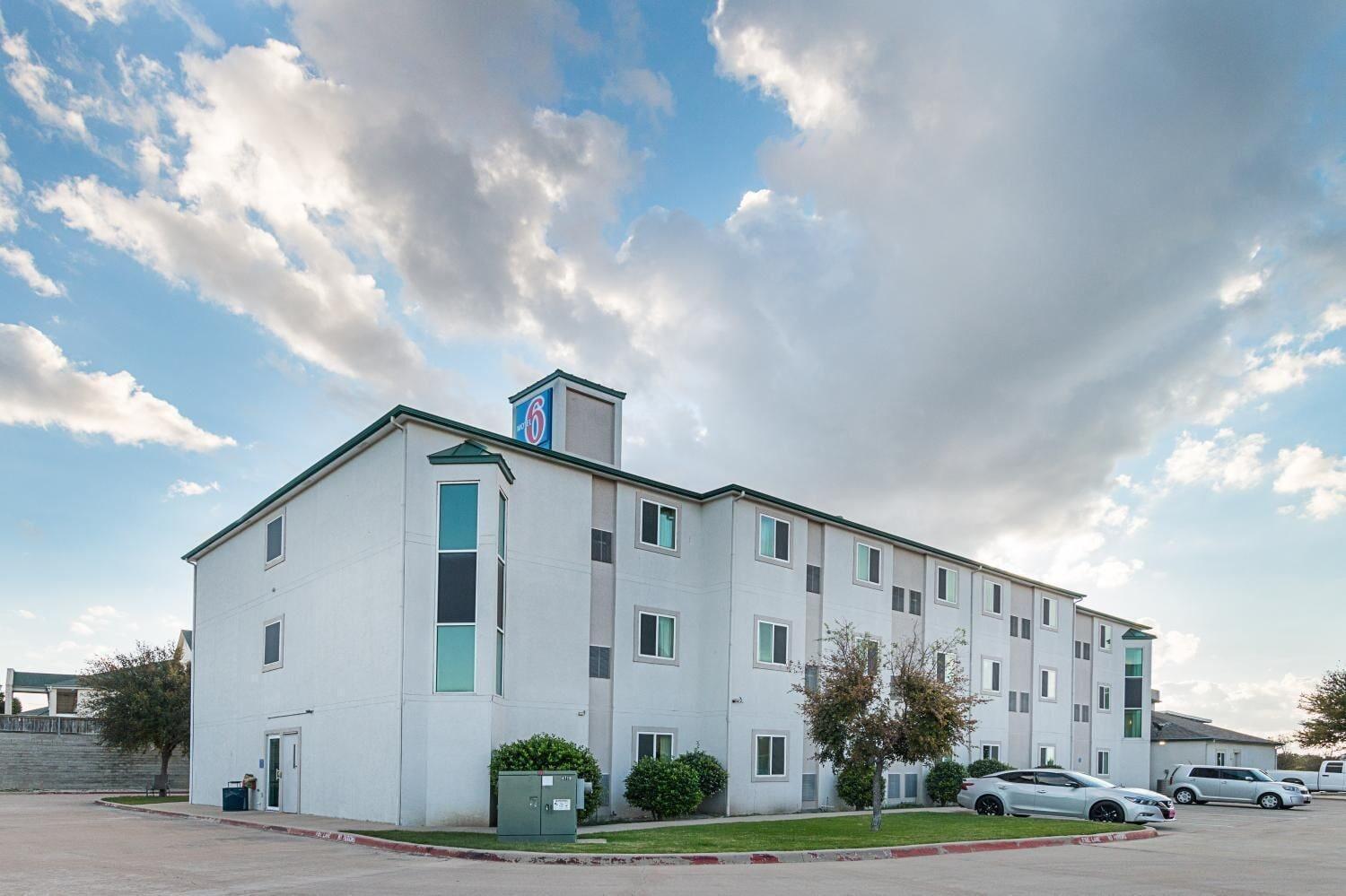 Motel 6 Weatherford