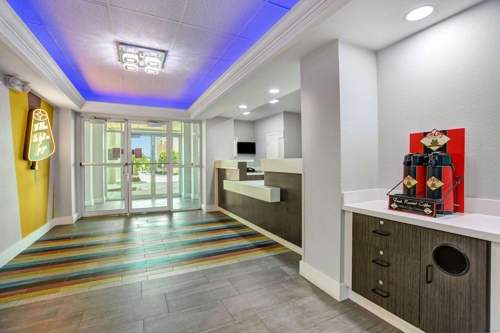 Motel 6 Weatherford