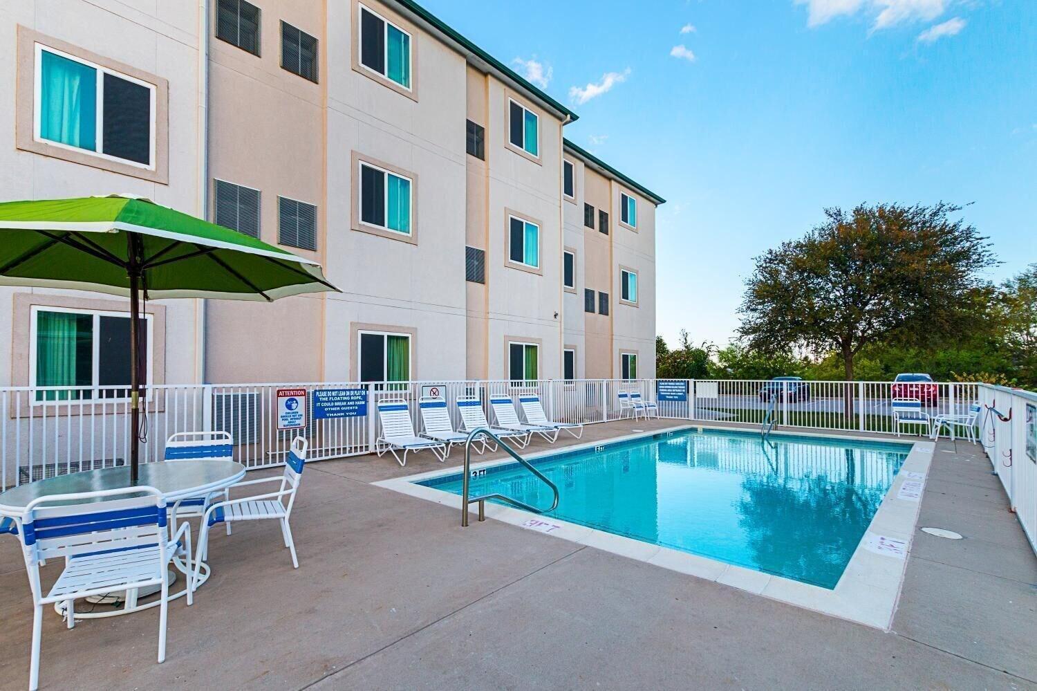 Motel 6 Weatherford