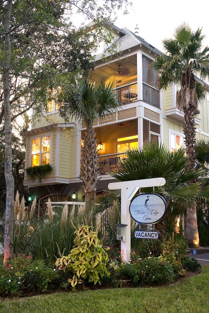 Water's Edge Inn