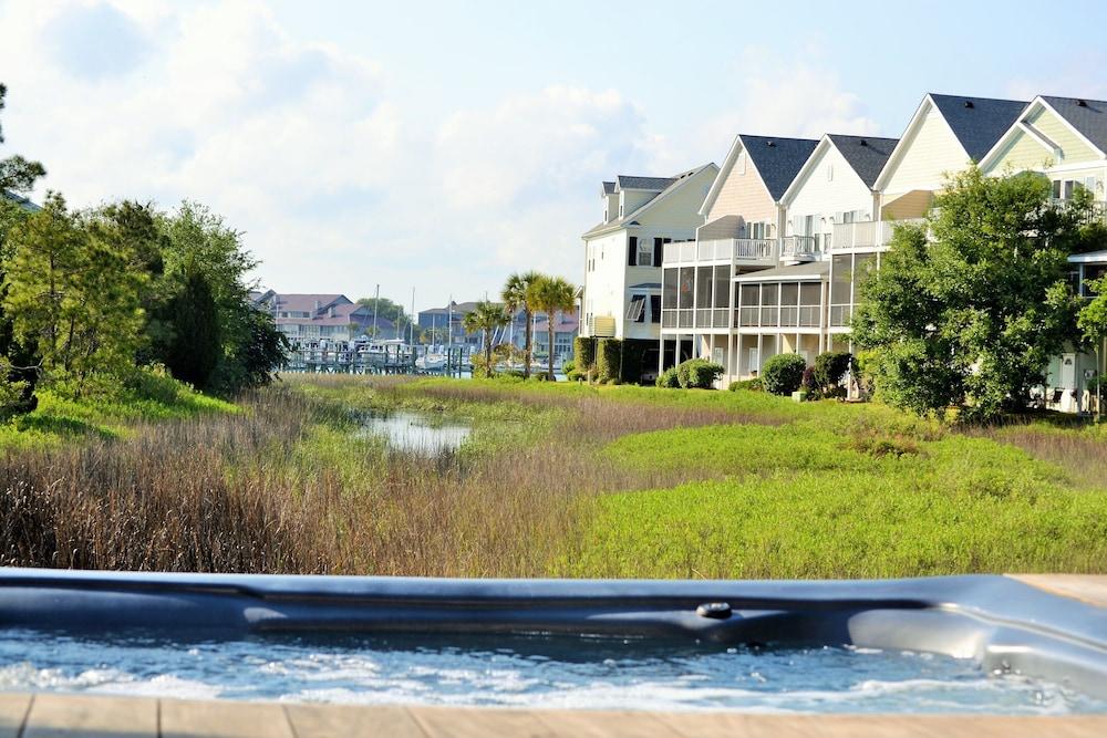 Water's Edge Inn