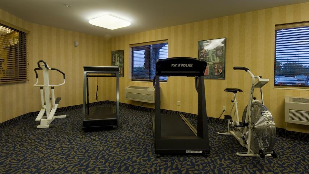 Holiday Inn Express Fremont (Angola Area)