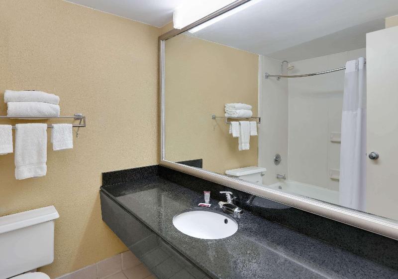 Knights Inn Texarkana
