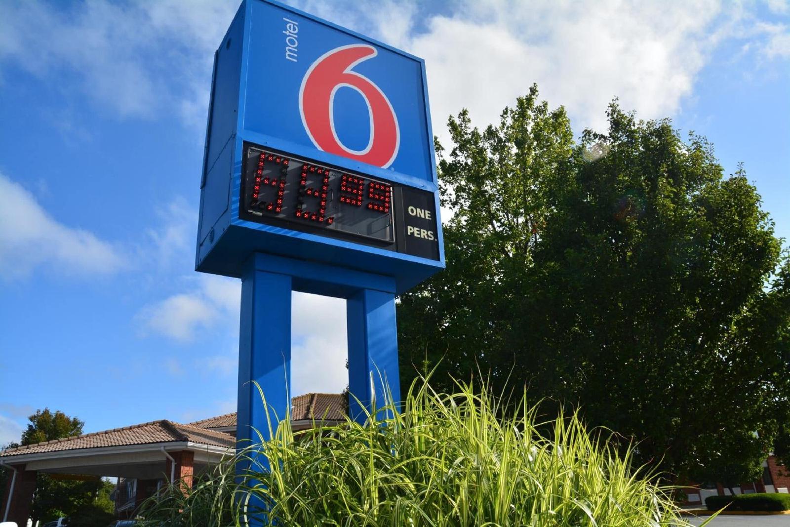 Motel 6 Newport RI