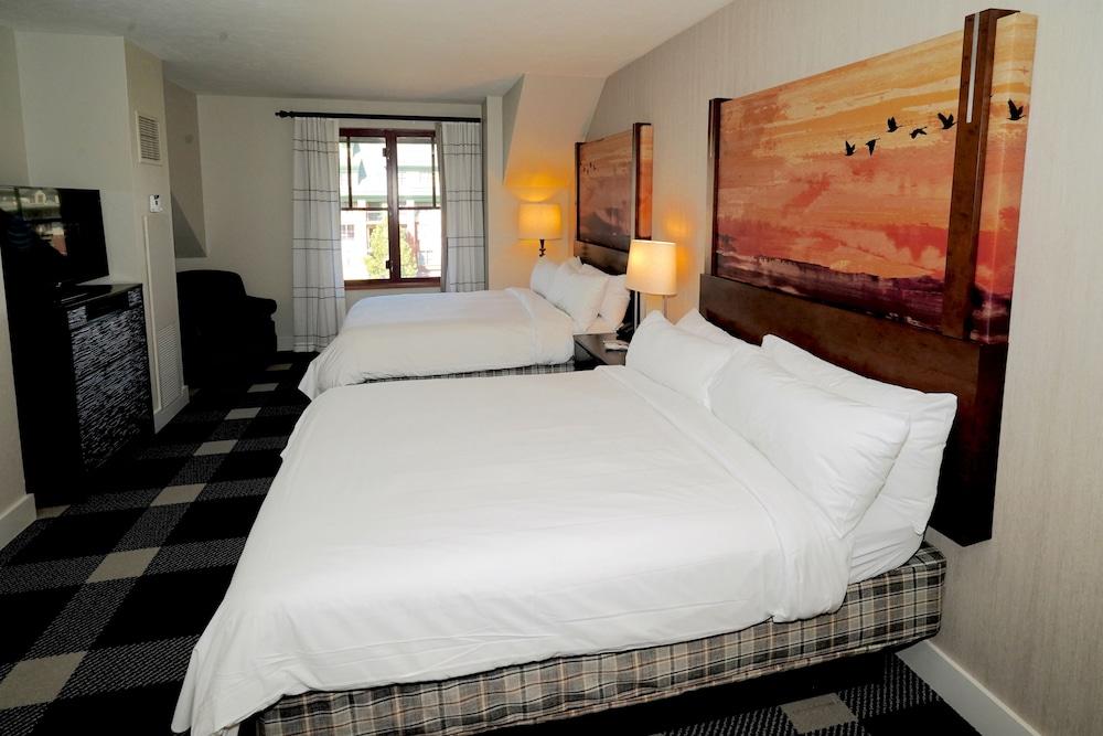 Grand Residences by Marriott by Heavenly Village Condos