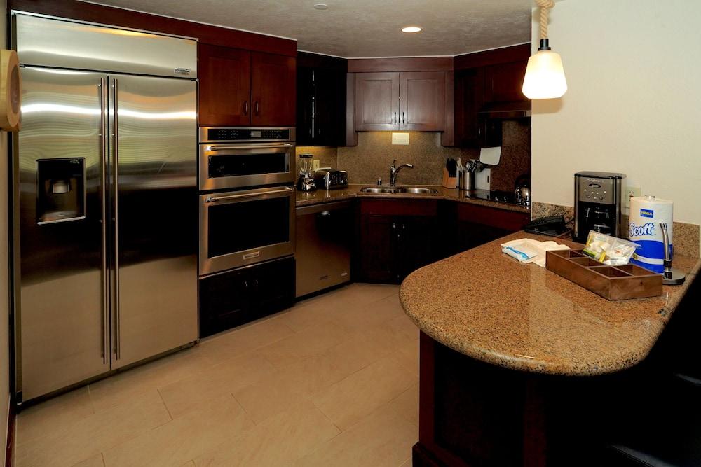 Grand Residences by Marriott by Heavenly Village Condos