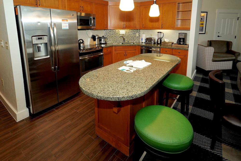 Grand Residences by Marriott by Heavenly Village Condos