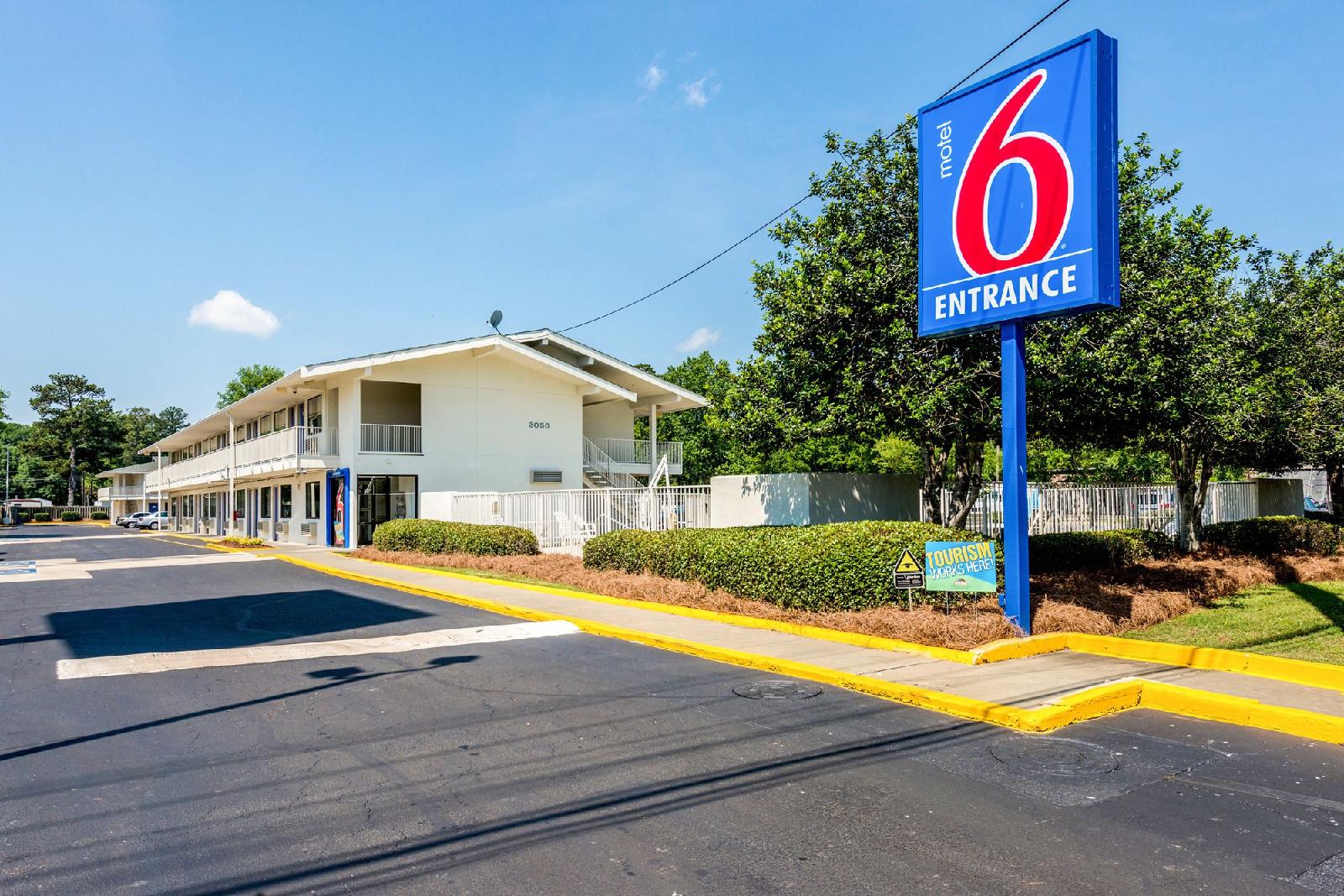 Motel 6 Columbus GA