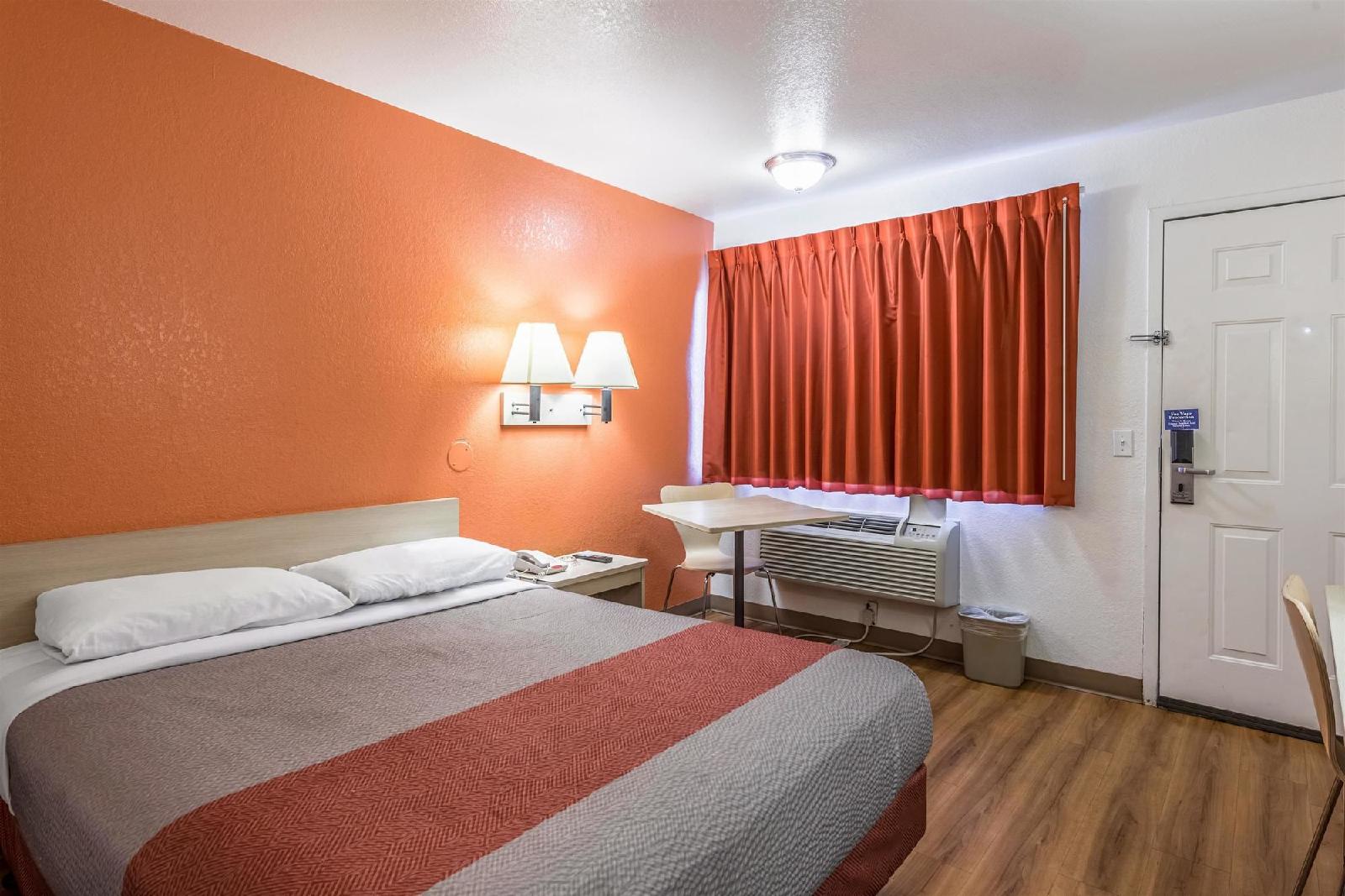 Motel 6 Columbus GA