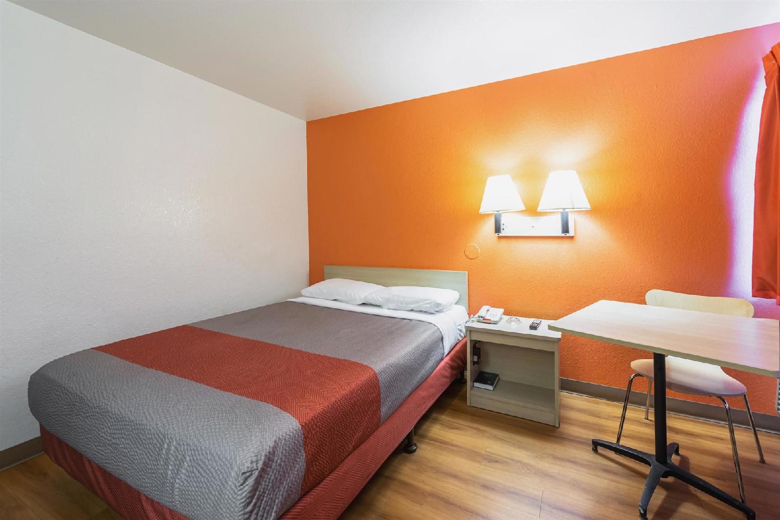 Motel 6 Columbus GA