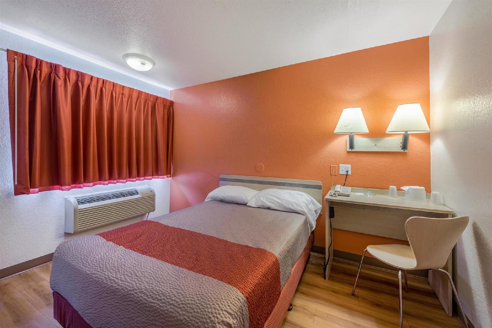 Motel 6 Columbus GA