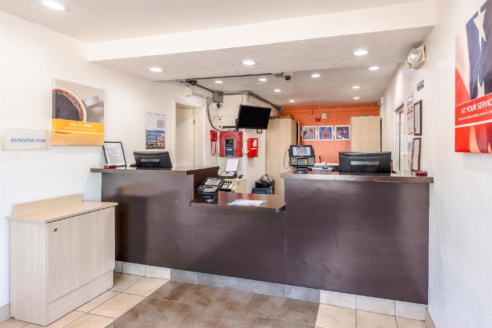 Motel 6 Columbus GA