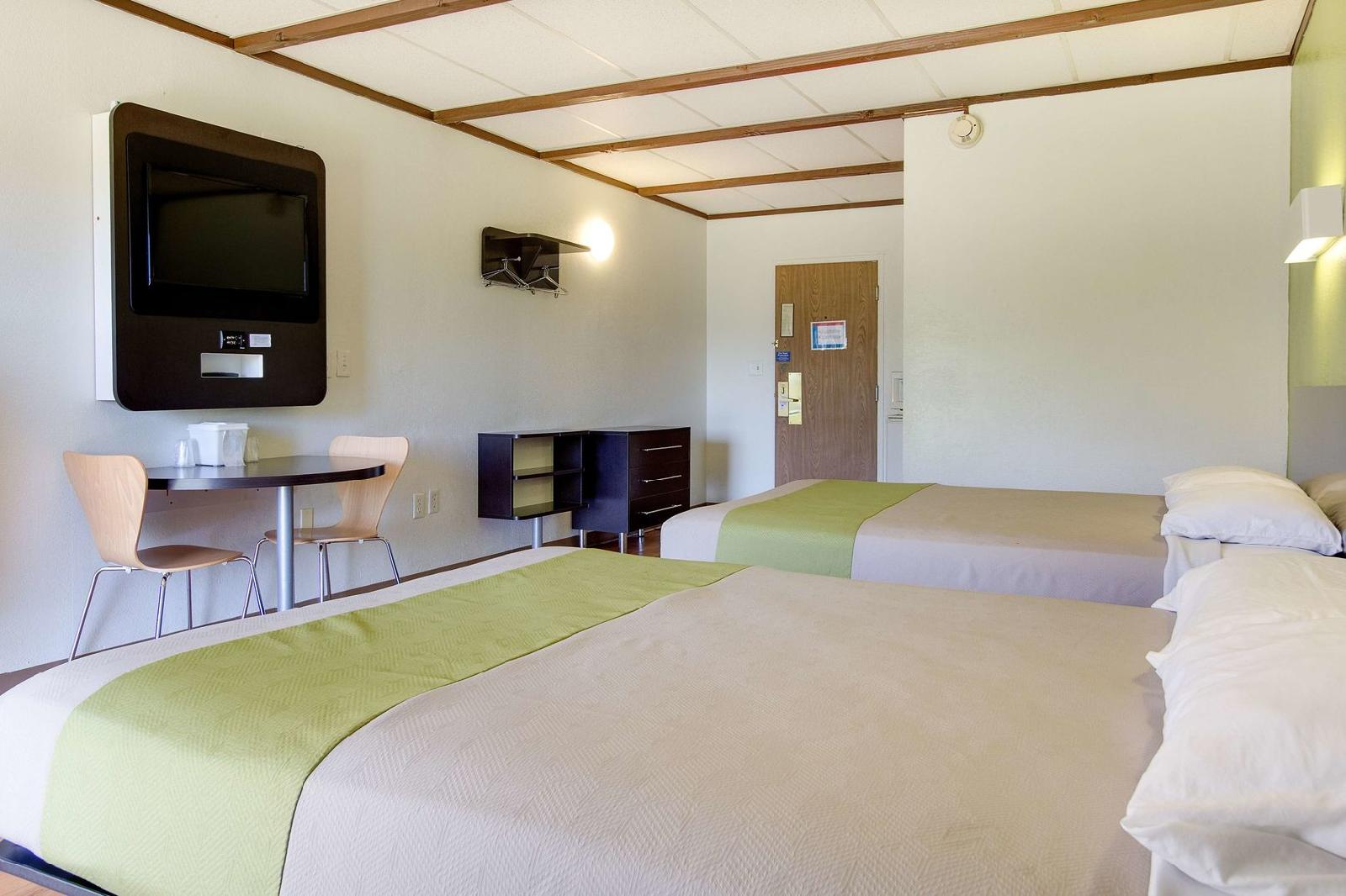 Motel 6 Geneva