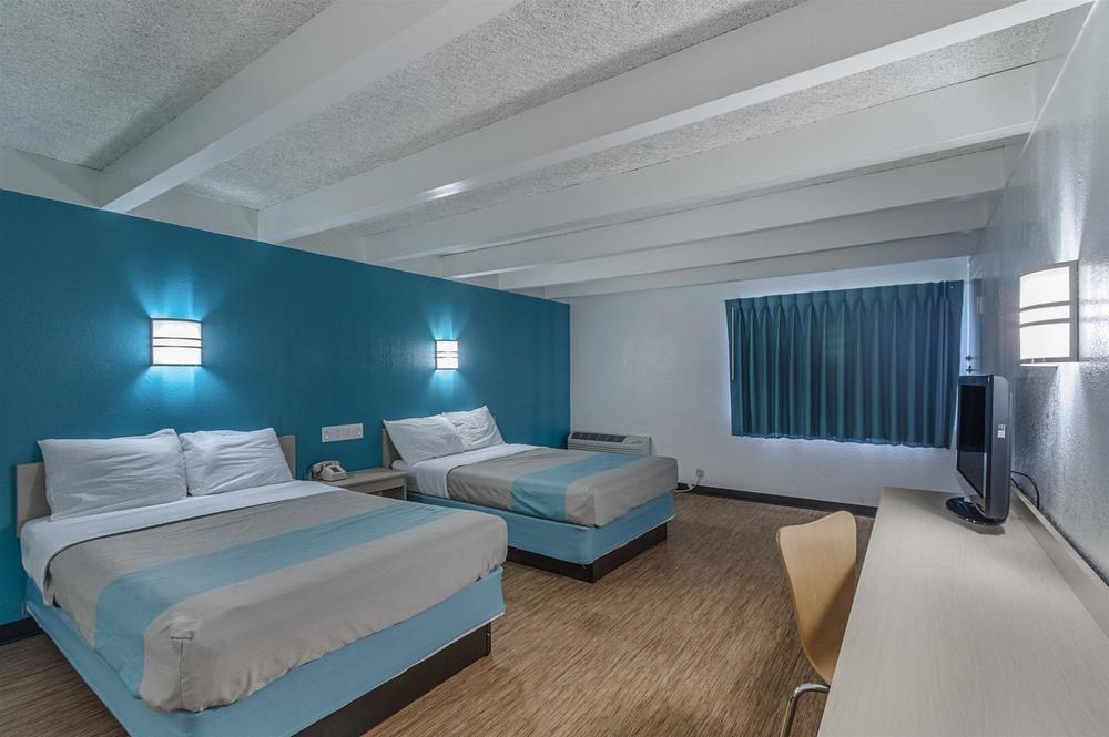Motel 6 Kokomo