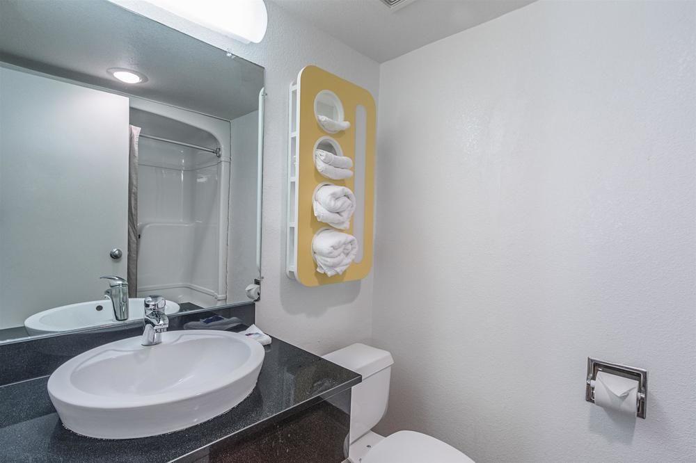 Motel 6 Kokomo