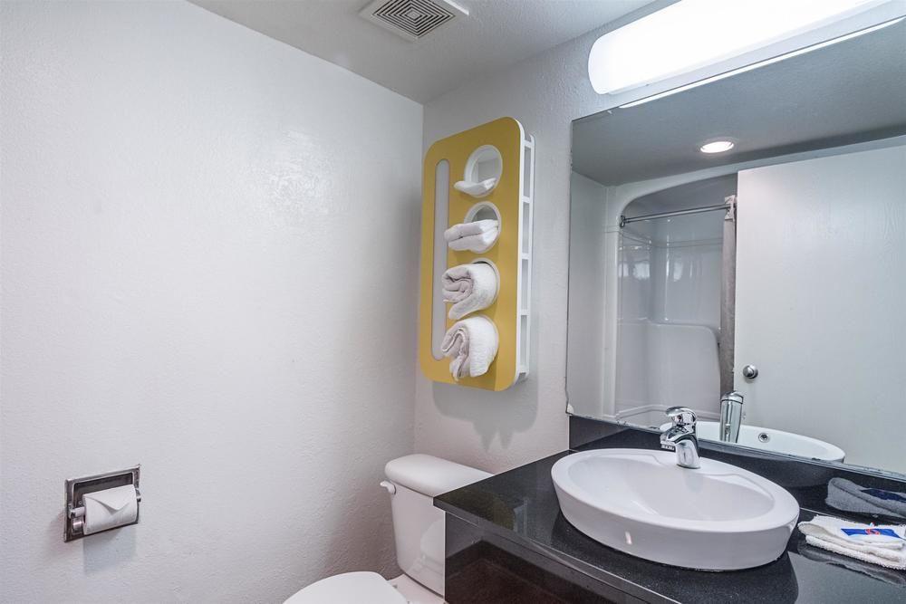 Motel 6 Kokomo