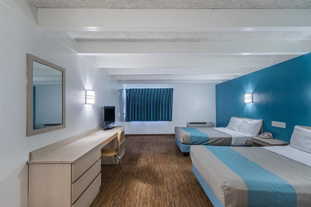 Motel 6 Kokomo