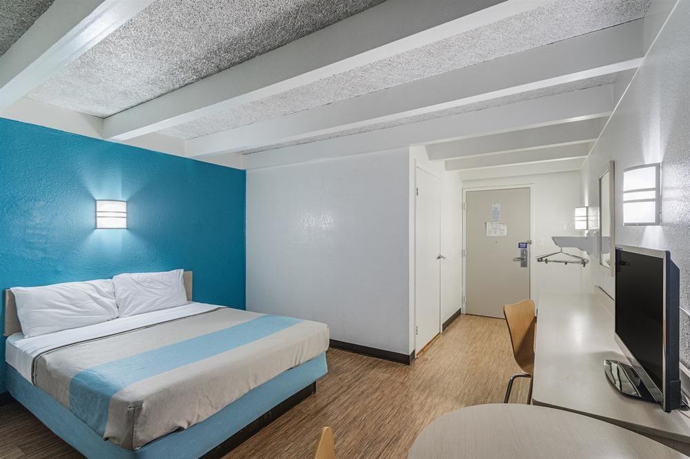 Motel 6 Kokomo