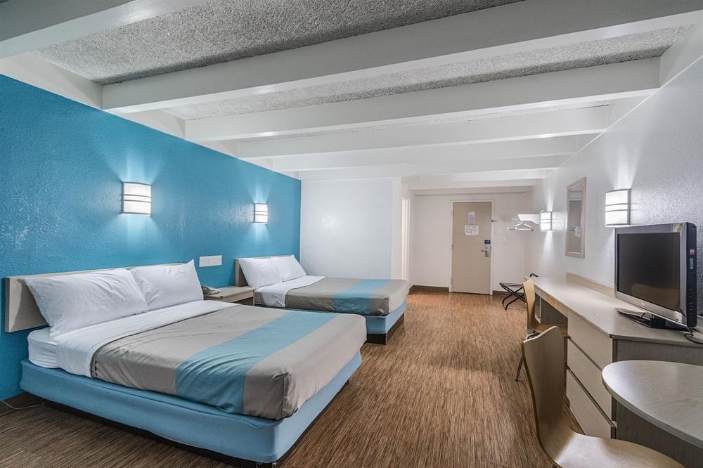 Motel 6 Kokomo