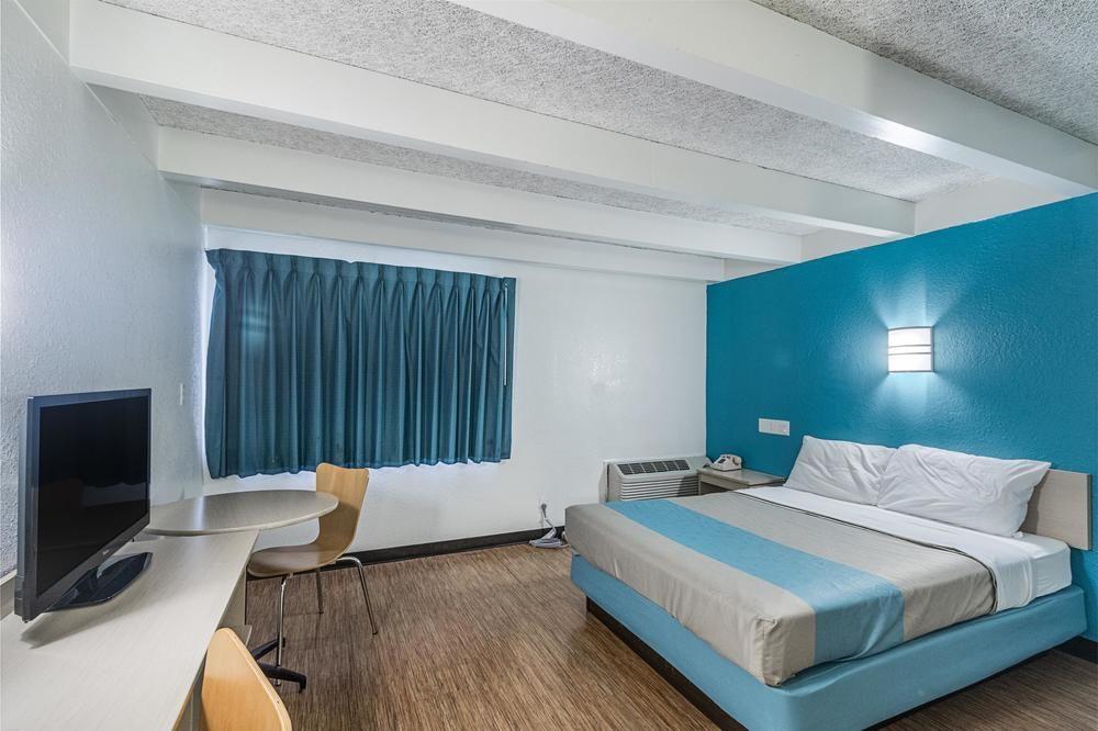 Motel 6 Kokomo