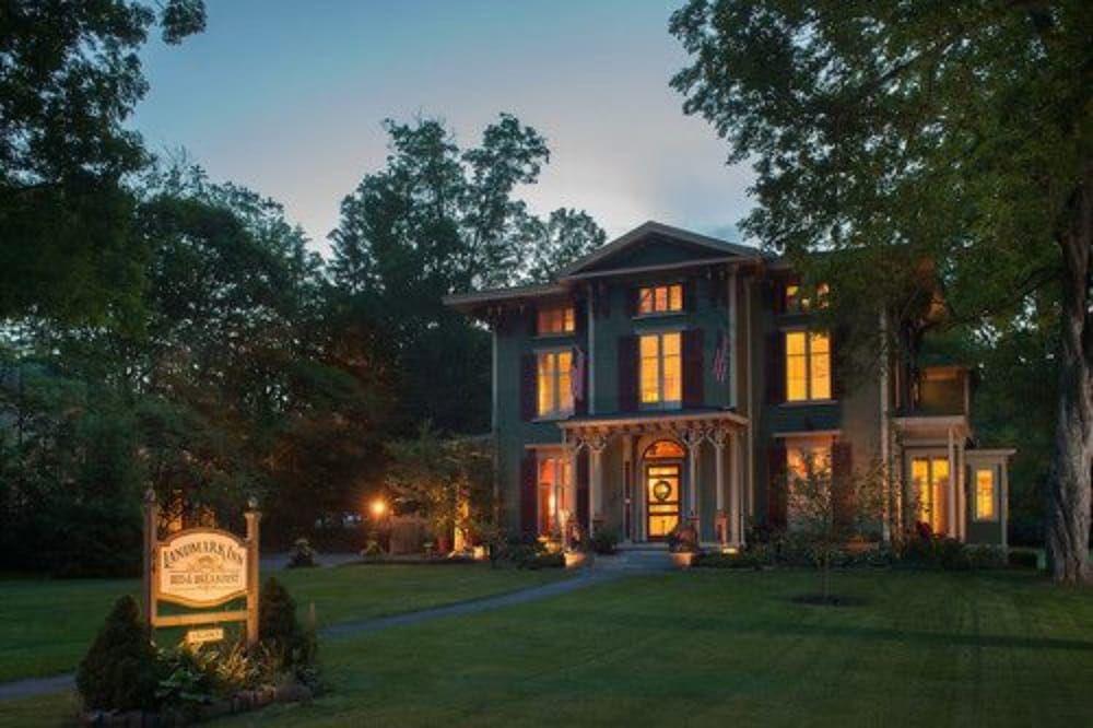 Landmark Inn