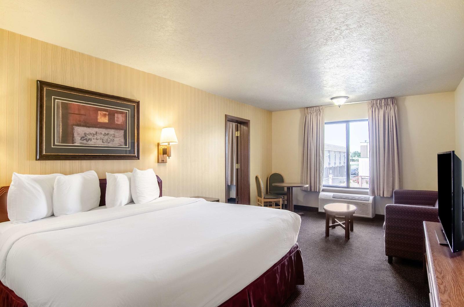 Americas Best Value Inn & Suites - Fort Collins East / I-25