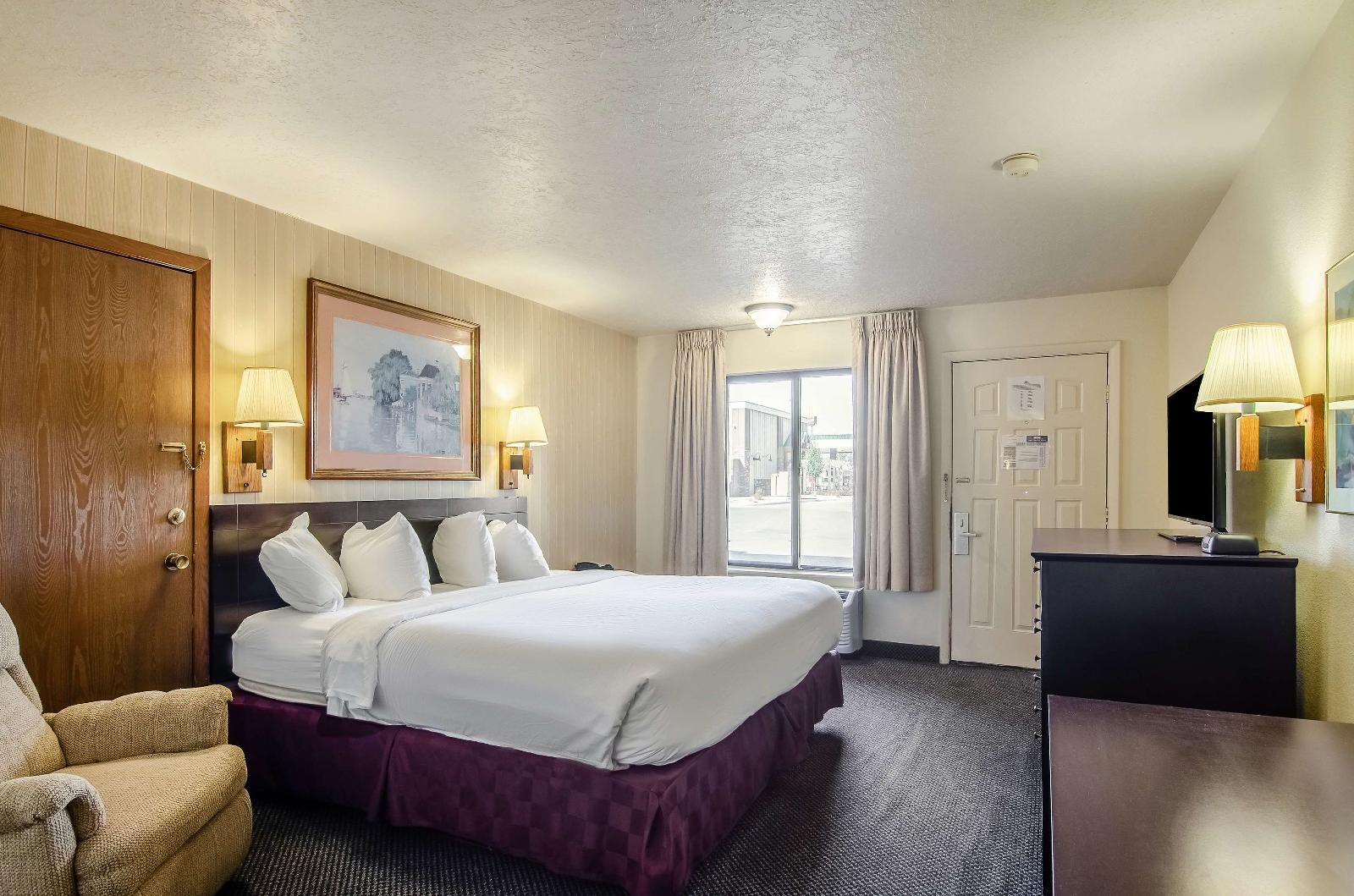 Americas Best Value Inn & Suites - Fort Collins East / I-25