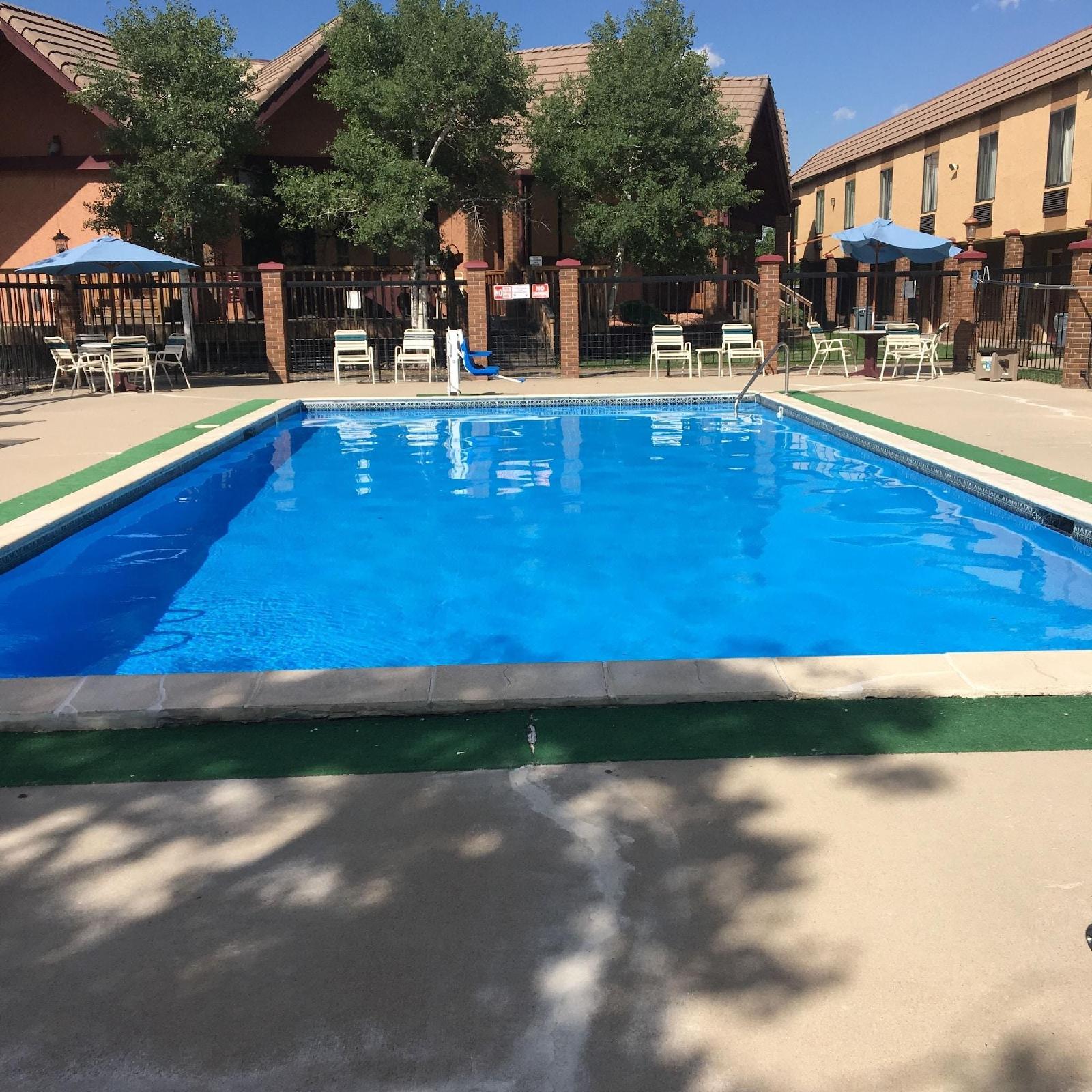 Americas Best Value Inn & Suites - Fort Collins East / I-25