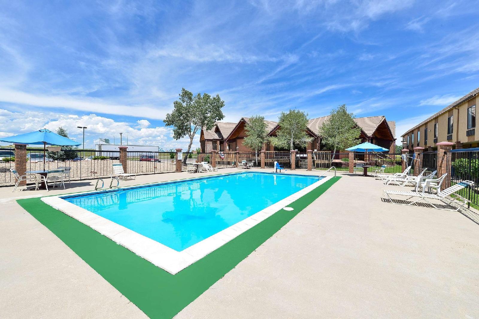 Americas Best Value Inn & Suites - Fort Collins East / I-25