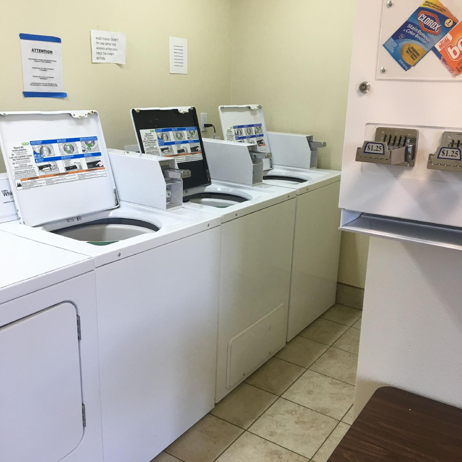 Americas Best Value Inn & Suites - Fort Collins East / I-25