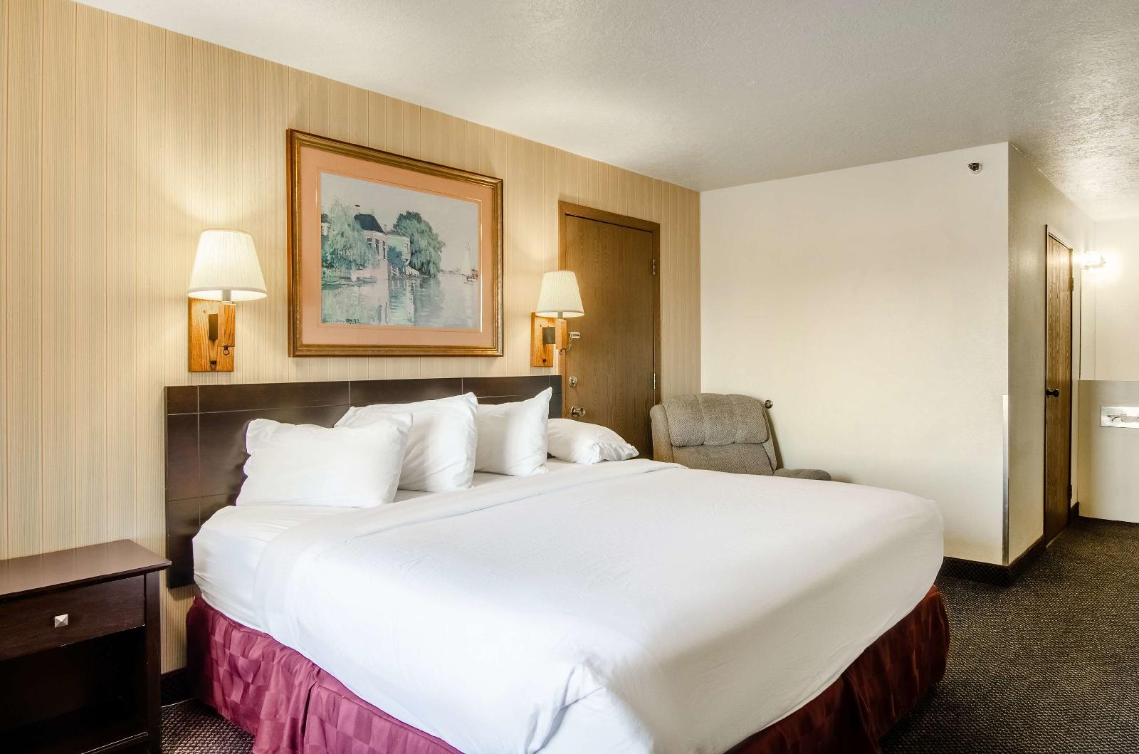 Americas Best Value Inn & Suites - Fort Collins East / I-25
