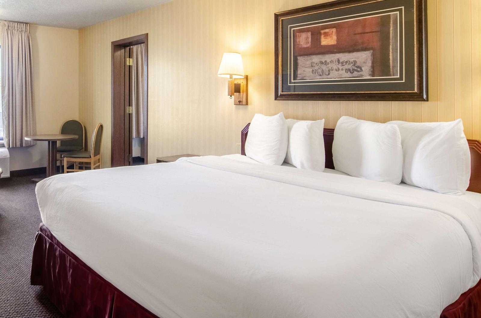 Americas Best Value Inn & Suites - Fort Collins East / I-25